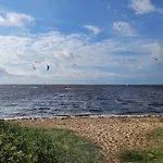 بيت للعطل Seaside Cozy Cottage-by Traum Tarm