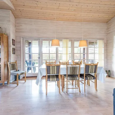 Seaside Cozy Cottage-by Traum *