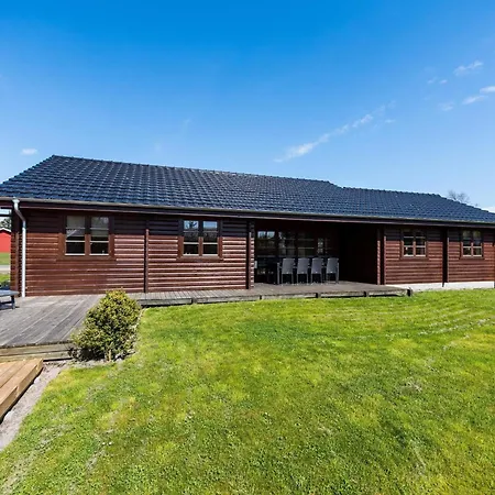 Seaside Cozy Cottage-by Traum Holiday home