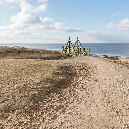 Seaside Cozy Cottage-by Traum *