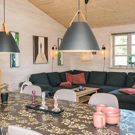 Seaside Cozy Cottage-by Traum *