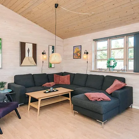 Seaside Cozy Cottage-by Traum Holiday home