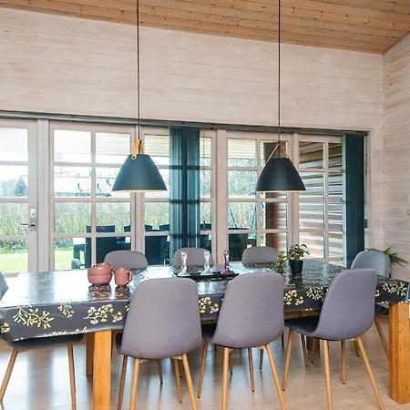 Seaside Cozy Cottage-by Traum *