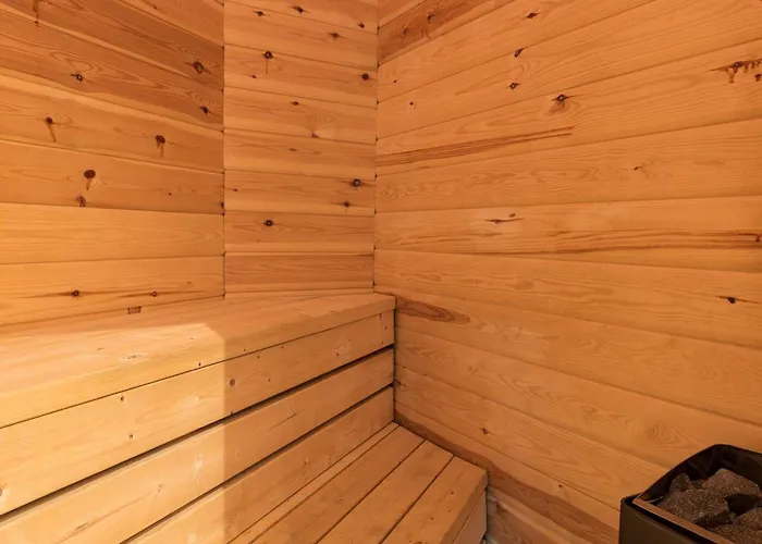 Seaside Cozy Cottage-by Traum