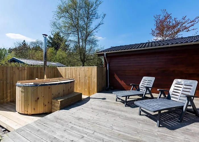 Seaside Cozy Cottage-by Traum *